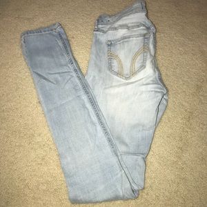 Light wash Hollister skinny jeans LONG